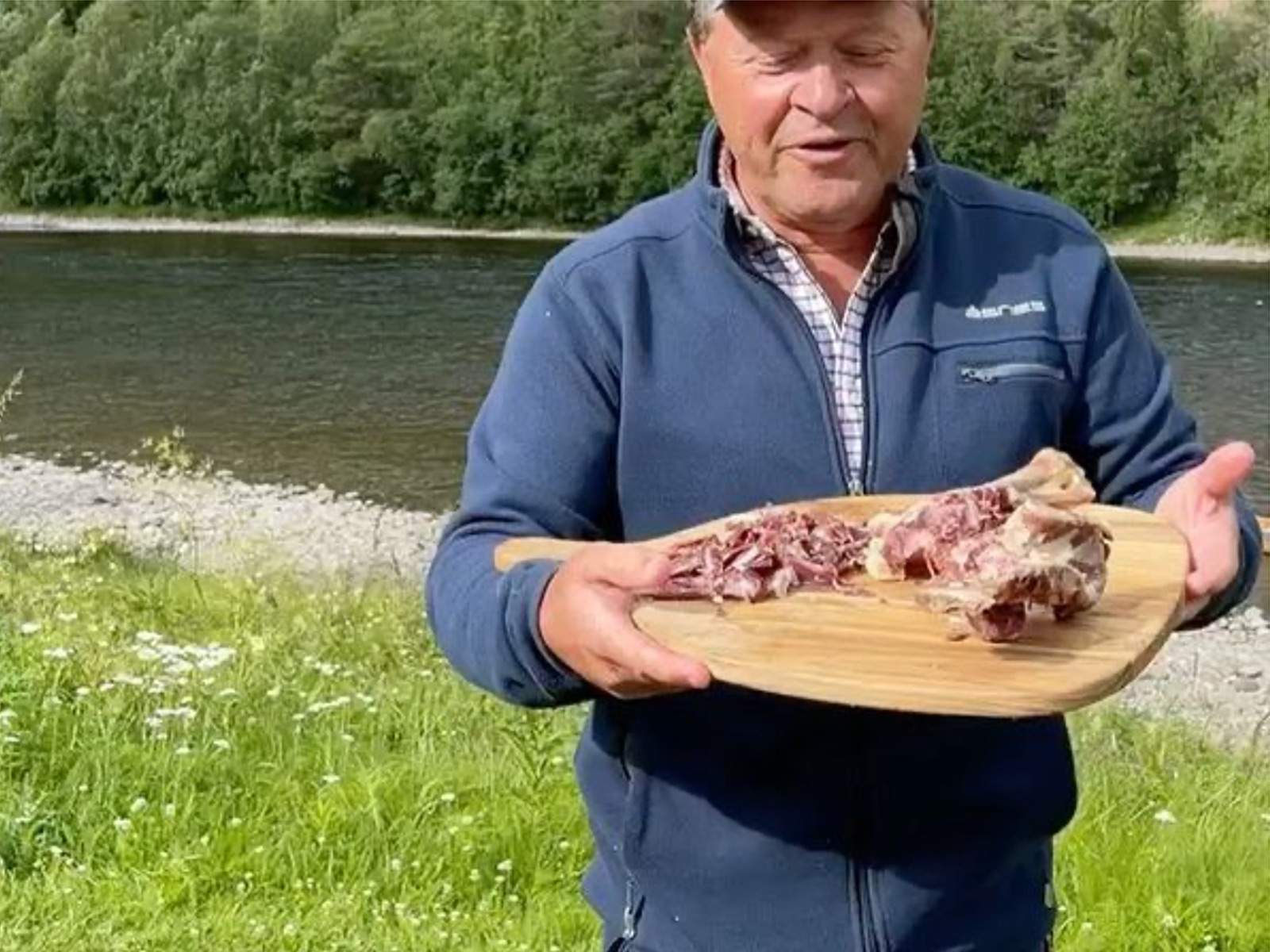 Arne Hjeltnes besøker Nyyyt